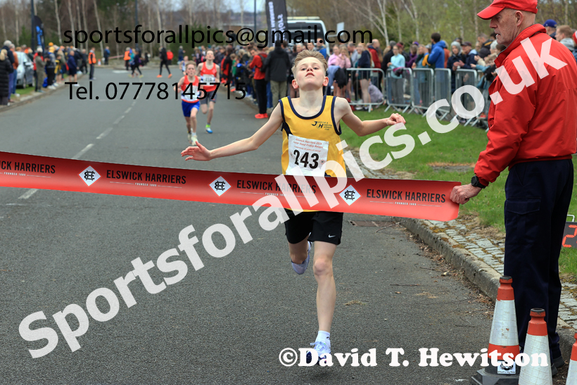 Boys and Girls Under-14s, 2026 Elswick Harriers Good Friday Road Relays and Young Athletes, Newburn,  Newcastle upon Tyne. Photo: David T. Hewitson/Sports for All Pics